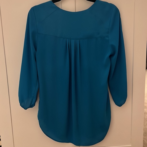 Women’s blouse - Picture 2 of 2